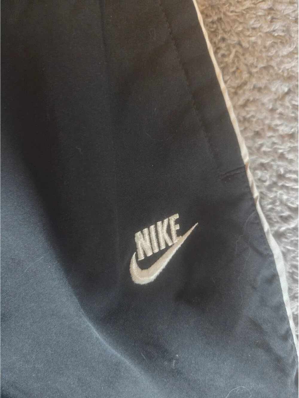 Vintage Y2K Nike Boys Track Pants Black White Side Stripe Youth Large